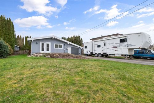 45258 Crescent Dr, Chilliwack, BC, V2P1G6 | Card Image