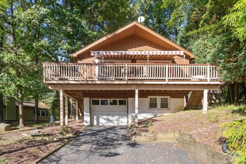 9 Deer Run Dr, High Bridge, NJ, 08829-1623 | Card Image