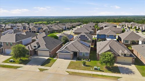 7533 Pleasant Oaks Dr, Fort Worth, TX, 76120-1732 | Card Image