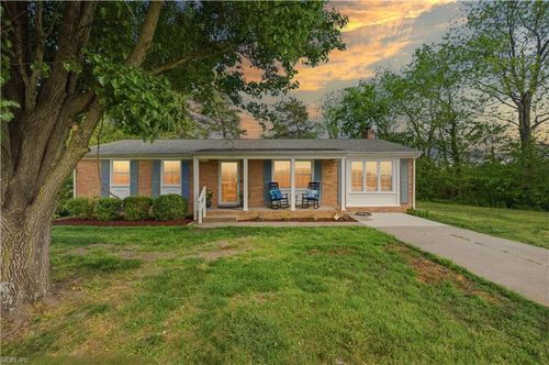 8157 Glass Rd, Hayes, VA, 23072-4544 | Card Image