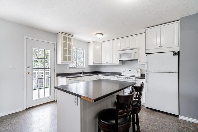 22945 117 Avenue, House other with 4 bedrooms, 3 bathrooms and 3 parking in Maple Ridge BC | Image 11