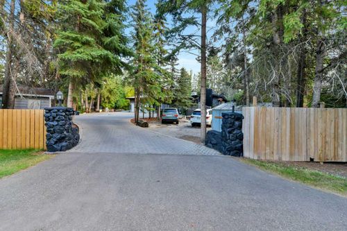 9 Cronquist Close, House with 5 bedrooms, 4 bathrooms and 4 parking in Red Deer AB | Card Image