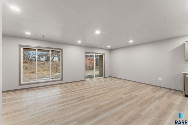 711 Dakota Ave, Townhouse with 3 bedrooms, 3 bathrooms and null parking in Dell Rapids SD | Image 11