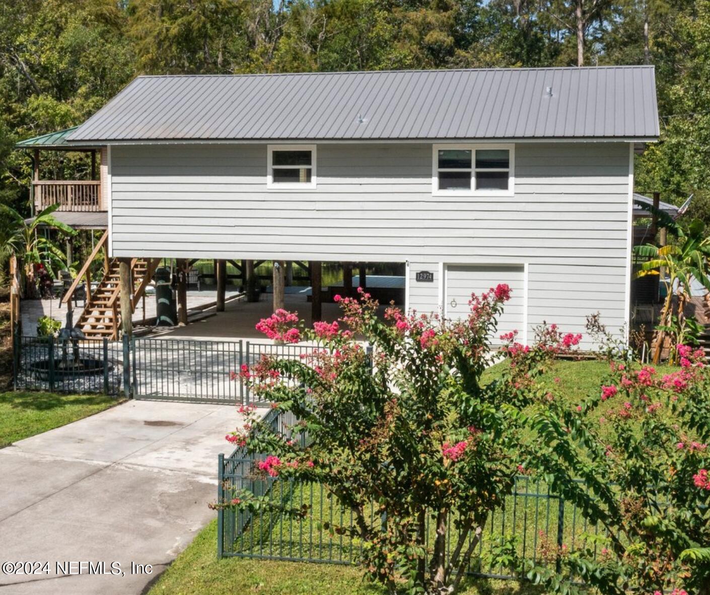 Helm Dr, Jacksonville, FL 32258