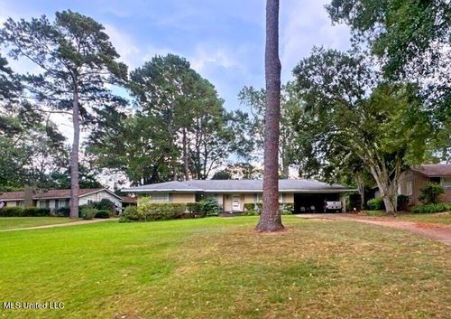1061 Buckley Dr, Jackson, MS, 39206-6112 | Card Image