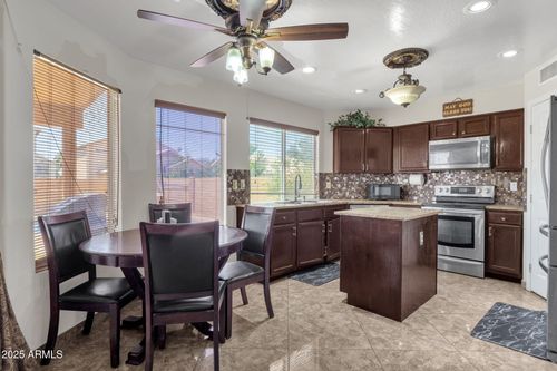 735 E Geronimo St, Chandler, AZ, 85225-6493 | Card Image