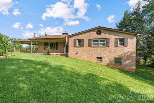 3968 Hollywood Ridge Rd, Lenoir, NC, 28645-9096 | Card Image