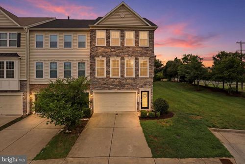 42251 Dean Chapel Sq, CHANTILLY, VA, 20152-4502 | Card Image