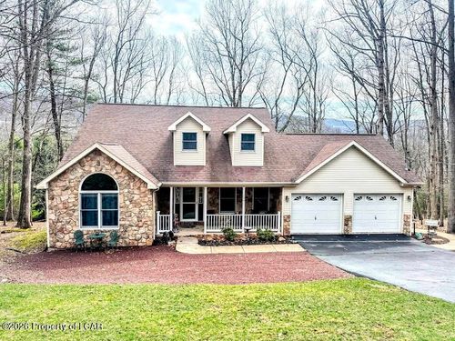 134 Arapahoe Ln, Hazleton, PA, 18202-8111 | Card Image