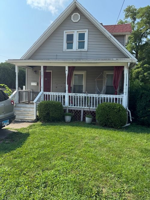 1107 E Washington St, Bloomington, IL, 61701-4148 | Card Image