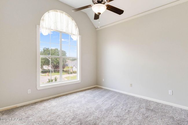 27-web-or-mls-110 Yorkshire Circle-26 | Image 22