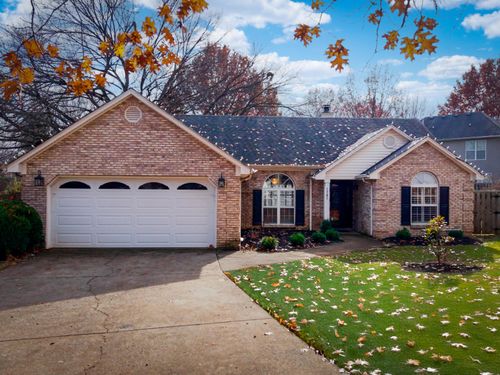 1701 Headley Grn, Lexington, KY, 40504-4002 | Card Image