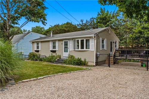 44 Highbank Ave, North Kingstown, RI, 02852-1214 | Card Image