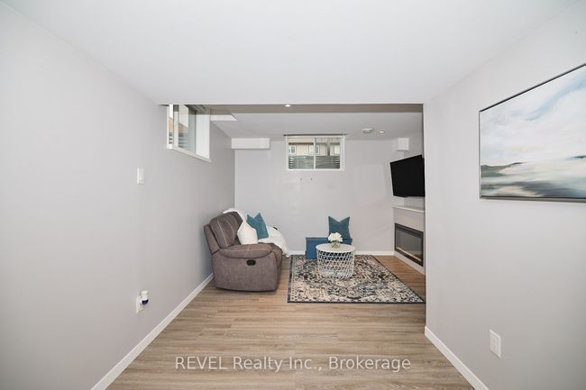91 Roselawn Cres, House attached with 2 bedrooms, 4 bathrooms and 1 parking in Welland ON | Image 27