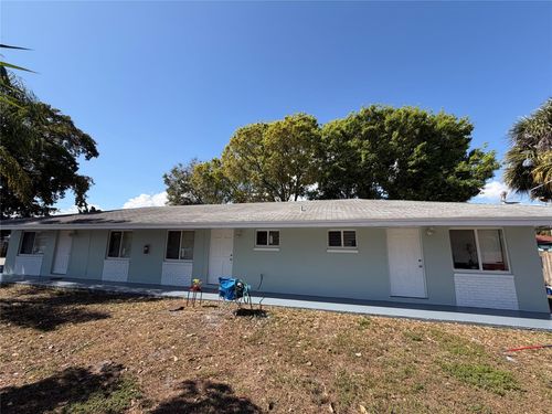 131 Sw 14th Ct, Pompano Beach, FL, 33060-8680 | Card Image