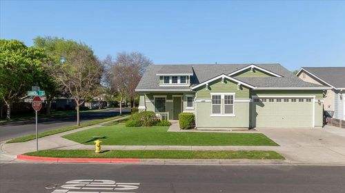 710 Almondcrest St, Oakdale, CA, 95361-3283 | Card Image