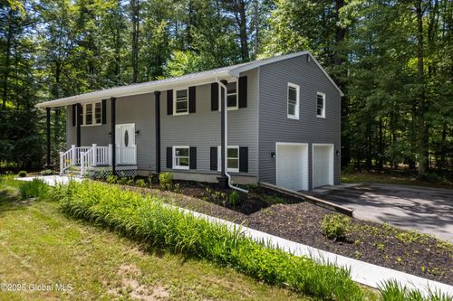 292 Stone Church Rd, Ballston Spa, NY, 12020-4604 | Card Image