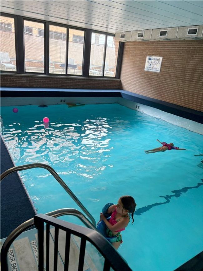 Swimming pool | Image 32