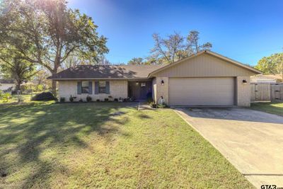 945 Forrest Lane, House other with 3 bedrooms, 2 bathrooms and null parking in Sulphur Springs TX | Image 2