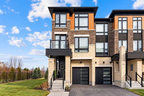 25 Lake Trail Way, Whitby, ON, L1M0M3 | Card Image