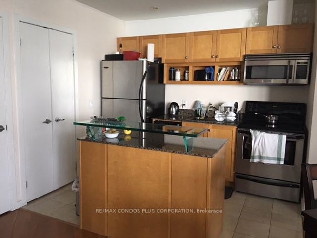 3403 - 208 Queens Quay W, Condo with 2 bedrooms, 2 bathrooms and 1 parking in Toronto ON | Image 4