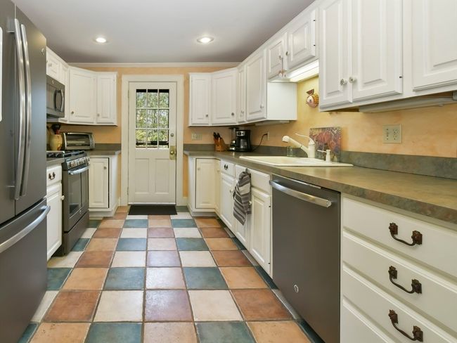 127 Day St, House other with 2 bedrooms, 2 bathrooms and 2 parking in Auburndale MA | Image 7