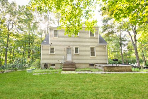 28 Old Shelton Rd, Shelton, CT, 06484-2843 | Card Image