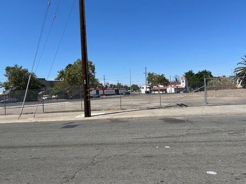 2546 Del Paso Boulevard, Sacramento, CA, 95815 | Card Image