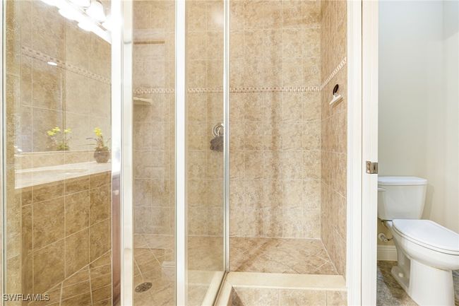 Walk in shower | Image 29