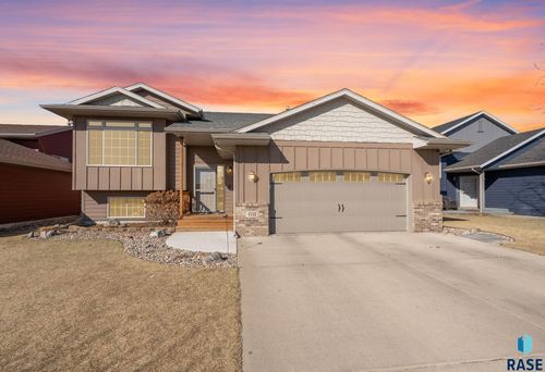 4717 S Wassom Ave Avenue, Sioux Falls, SD, 57106 | Card Image