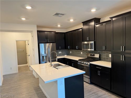 41-20 Barbara Ln, Las Vegas, NV, 89183-5859 | Card Image