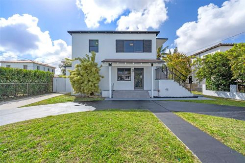 2-130 Sw 31st Ct, Miami, FL, 33135-1221 | Card Image