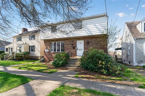 624 Welty St, Greensburg, PA, 15601-4112 | Card Image