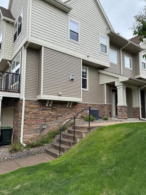 l-2429 121st Cir Ne, Blaine, MN, 55449-5588 | Card Image
