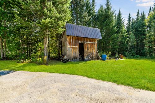 300 Ridgwell Ln, Guildhall, VT, 05905-8959 | Card Image