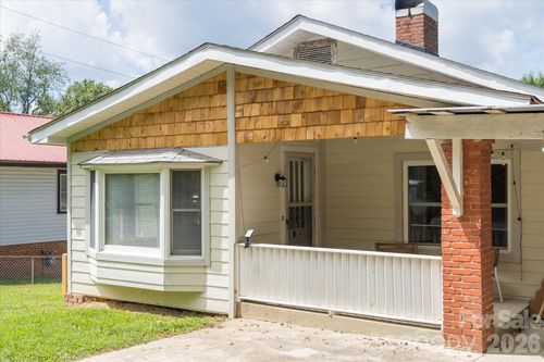 10 Washington Ave, Asheville, NC, 28804-2050 | Card Image