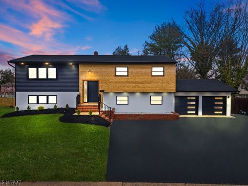 12 Barker Rd, Somerset, NJ, 08873-1704 | Card Image