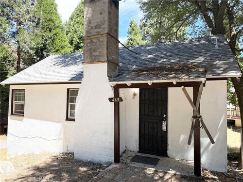 467 Sequoia, Crestline, CA, 92325 | Card Image