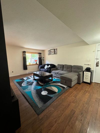 2 - 38171 Westway Ave, Condo with 2 bedrooms, 1 bathrooms and null parking in Squamish BC | Image 2