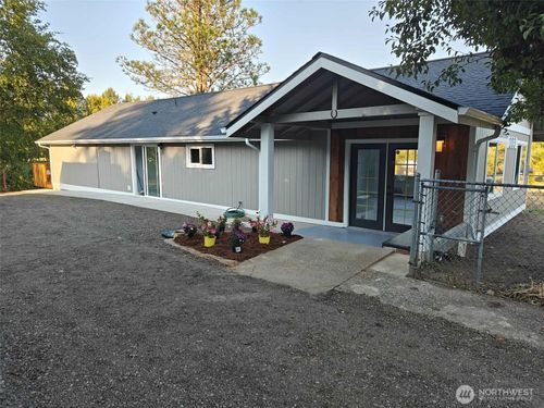 203 Sw Dogwood Rd, Port Orchard, WA, 98367-5433 | Card Image