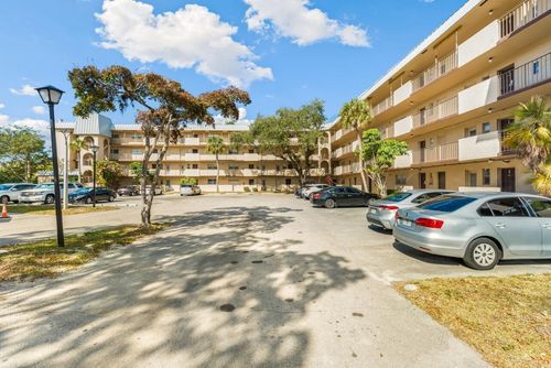 307-6301 N Falls Circle Dr, Lauderhill, FL, 33319-6858 | Card Image