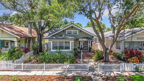 231 15th Ave Ne, St Petersburg, FL, 33704-4701 | Card Image