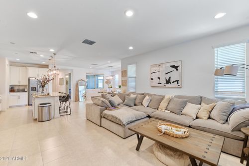 21785 S 213th Pl, Queen Creek, AZ, 85142-5428 | Card Image