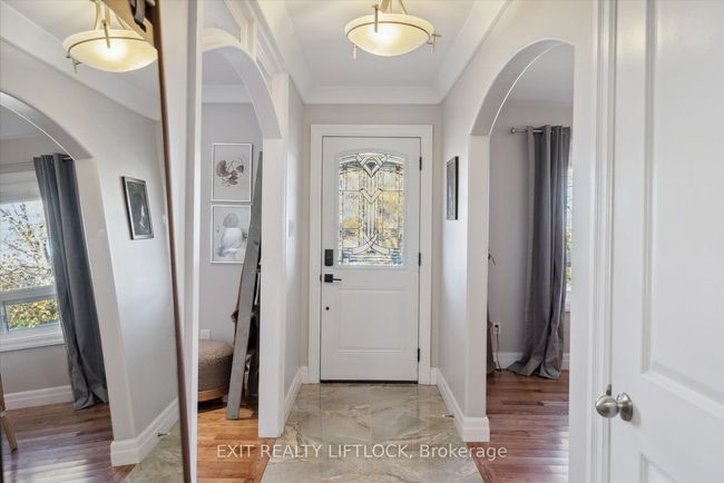 577 Spillsbury Dr, House other with 3 bedrooms, 2 bathrooms and 6 parking in Peterborough ON | Image 5