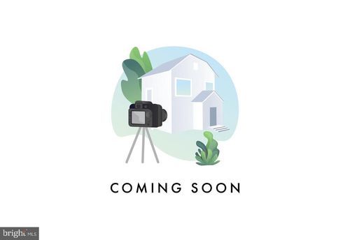 717 62nd Ave, FAIRMOUNT HEIGHTS, MD, 20743-1619 | Card Image