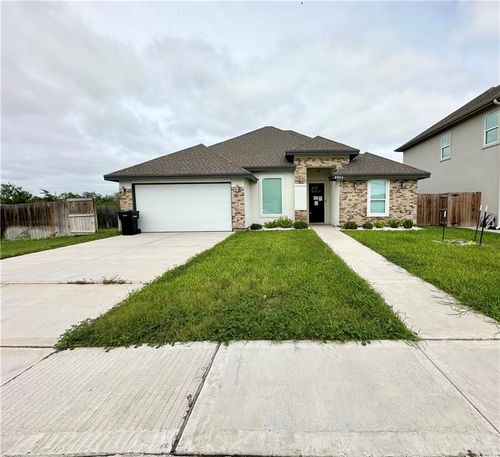 8904 N 27th Ln, McAllen, TX, 78504-6781 | Card Image