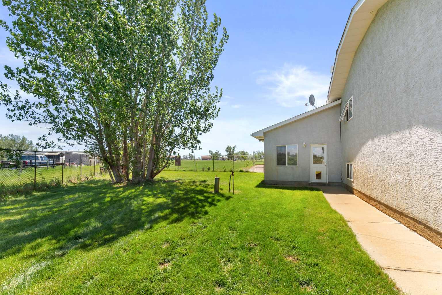 Residential in Rural Cypress County 4