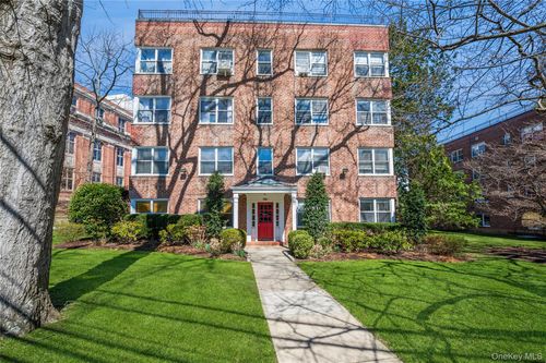 4d-781 Palmer Road, Yonkers, NY, 10708 | Card Image