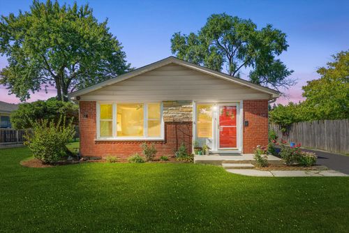 510 S 6th Ave, La Grange, IL, 60525-6715 | Card Image