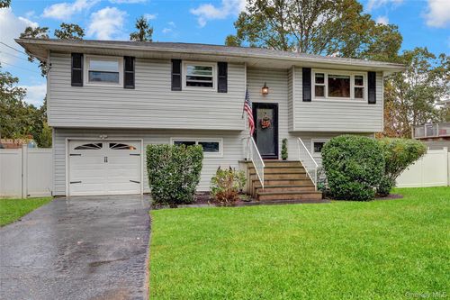 58 Forrestall Dr, Mastic, NY, 11950-1422 | Card Image